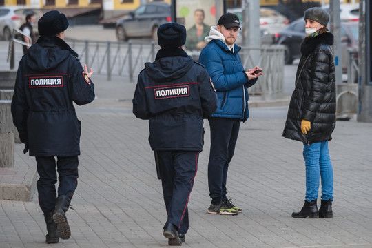 Түбәнкамалылар социаль челтәрләрдә хокук сакчыларыннан зарланалар