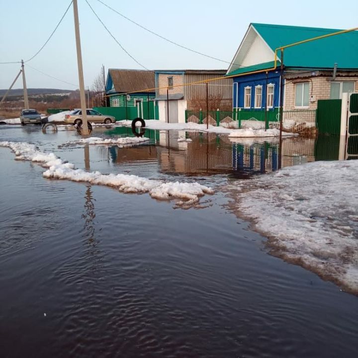 Кар эреп югалды, ташкыннар юл алды