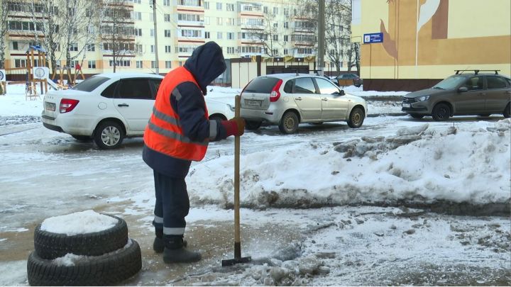 Коммуналь хезмәткәрләр көчәйтелгән режимда эшли