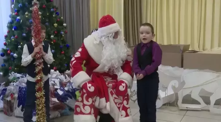 НТР Кыш Бабае Югары Чаллы интернат-мәктәбендә тәрбияләнүчеләргә бүләкләр тапшырды