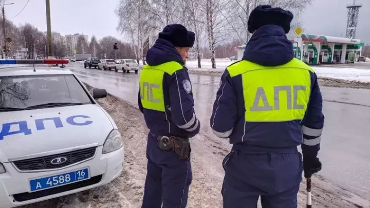 ЮХИДИ хезмәткәрләре Түбән Камада 15 исерек шоферны тоткарлаган