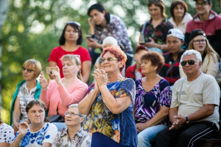 Түбәнкамалыларны Гаилә, мәхәббәт һәм тугрылык көненә багышланган бәйрәмгә чакыралар